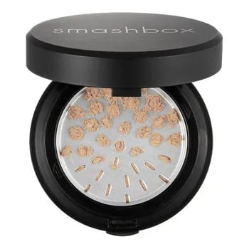 Smashbox Halo Hydrating Perfecting Powder- Fair - Brand hub pakistan